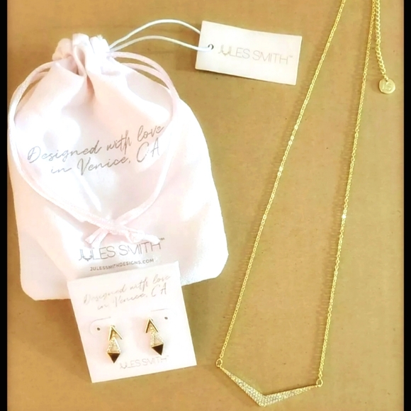 JULES SMITH | 14K Gold Plated Crystals Pave Pendant & Matching Earrings Set - Picture 3 of 14